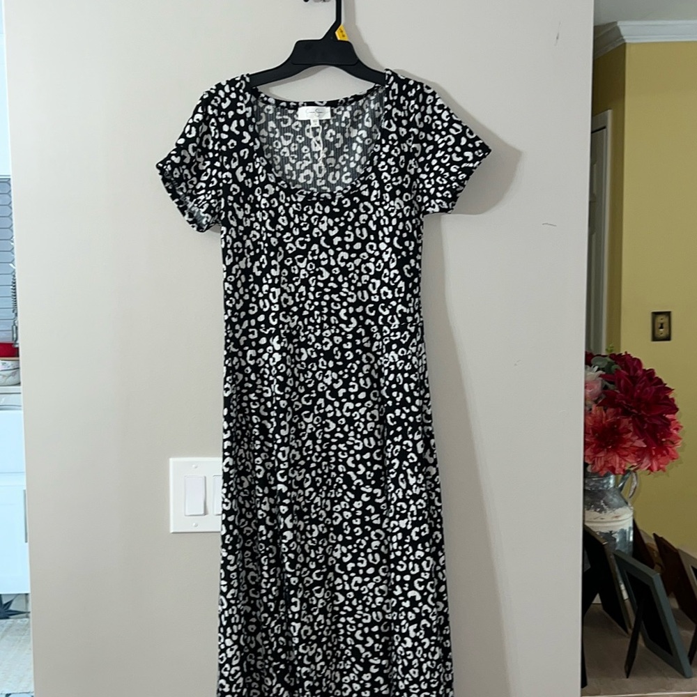 Jessica Simpson leopard print dress